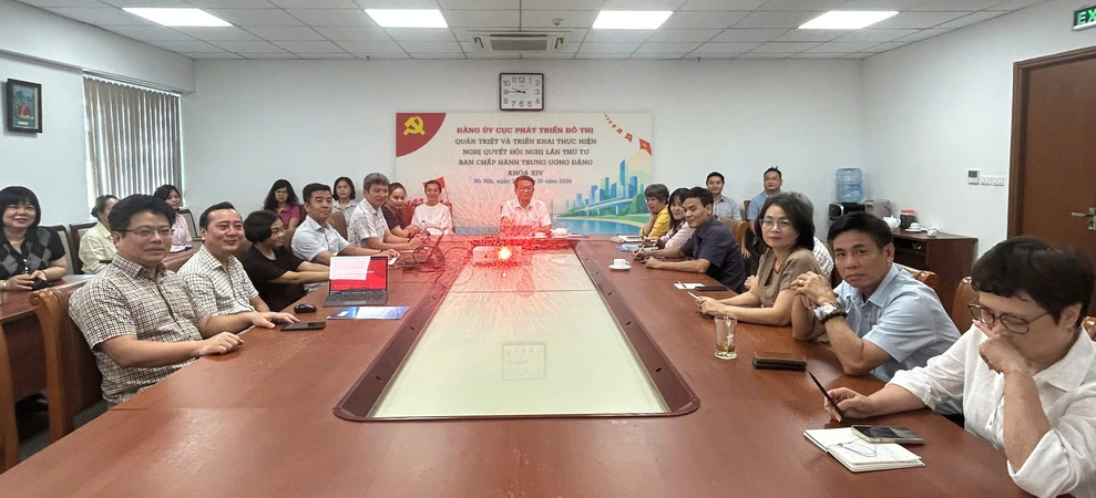 ĐẢNG BỘ CỤC PHÁT TRIỂN ĐÔ THỊ HỌC TẬP, QUÁN TRIỆT NGHỊ QUYẾT TRUNG ƯƠNG 4 KHÓA XIV