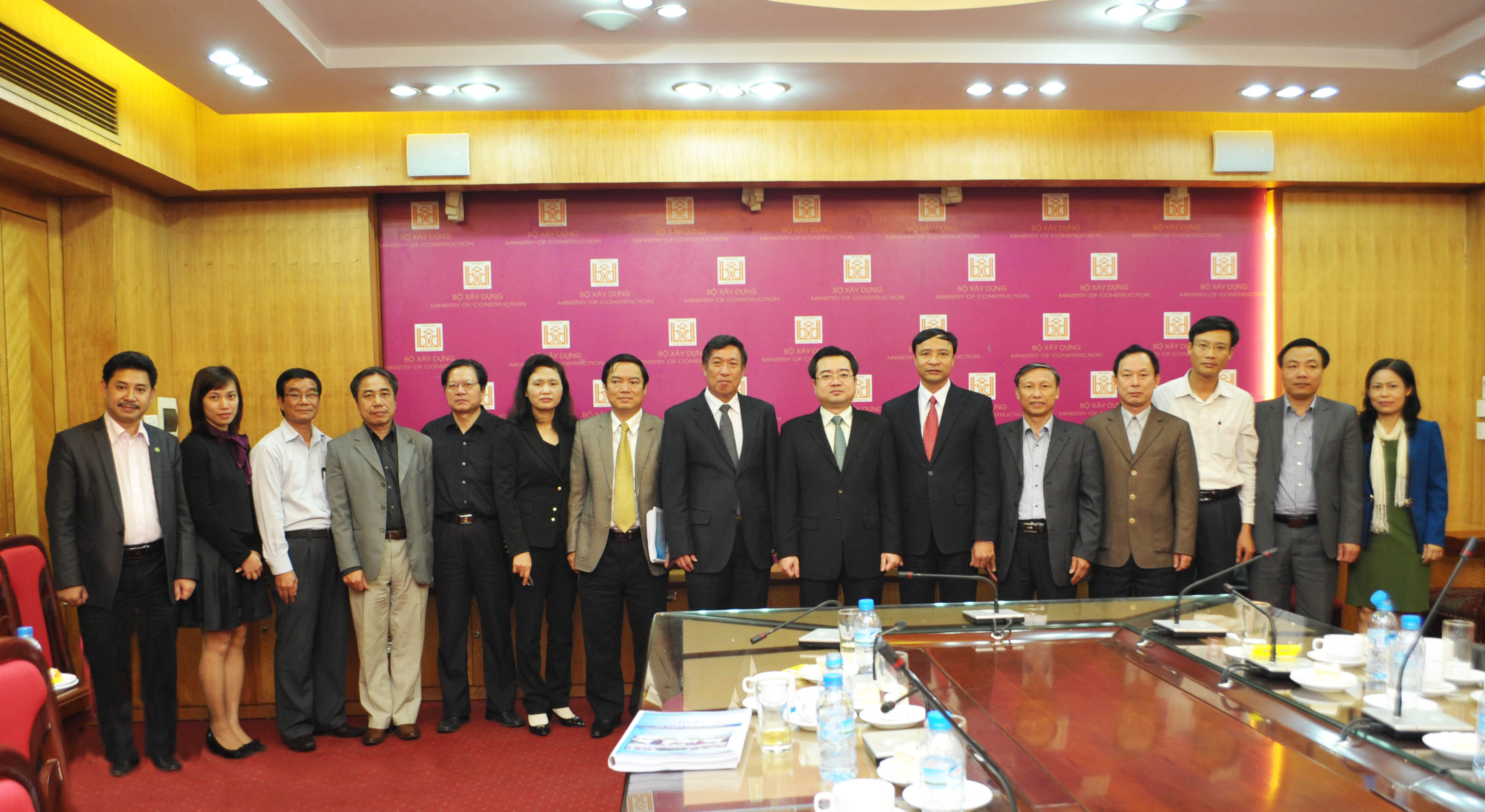 Chup chung vowi thu truong.jpg